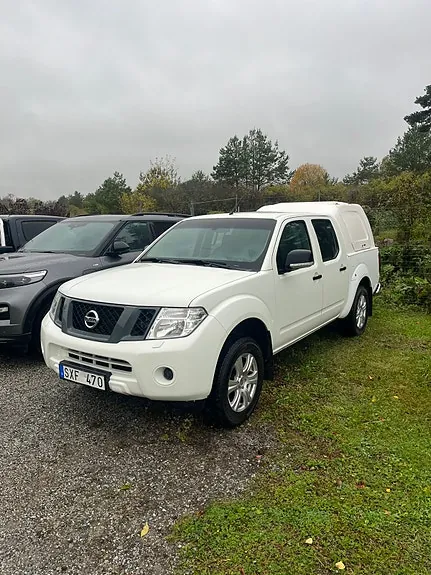 Nissan Navara 2012 photo 2