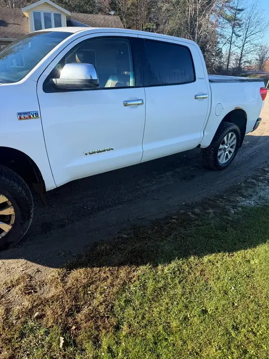 Toyota Tundra 2012 photo 3