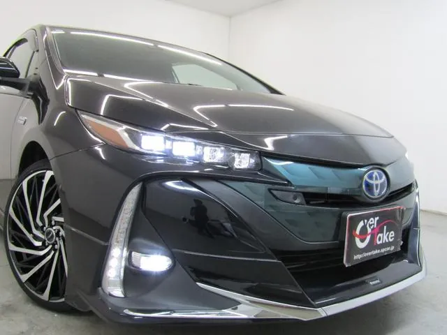 Toyota Prius Phv 2017 photo 4
