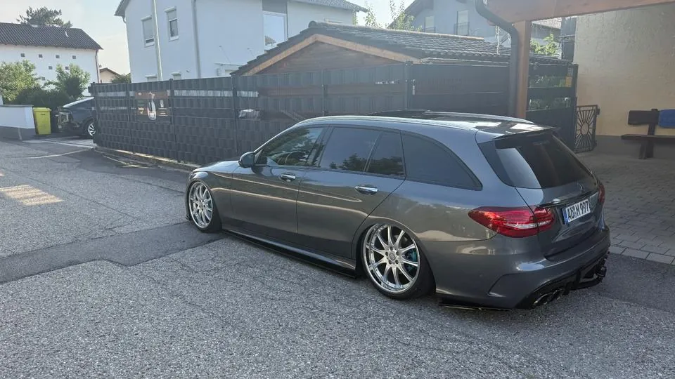 Mercedes-Benz C 400