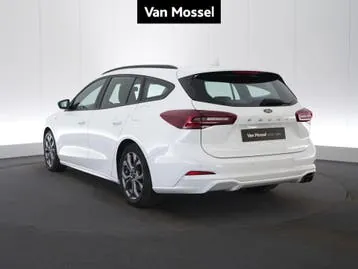 Ford Focus 2024 photo 2