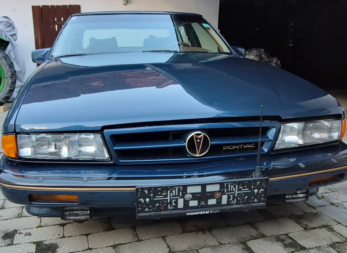 Pontiac Bonneville Sse 1990 photo 3