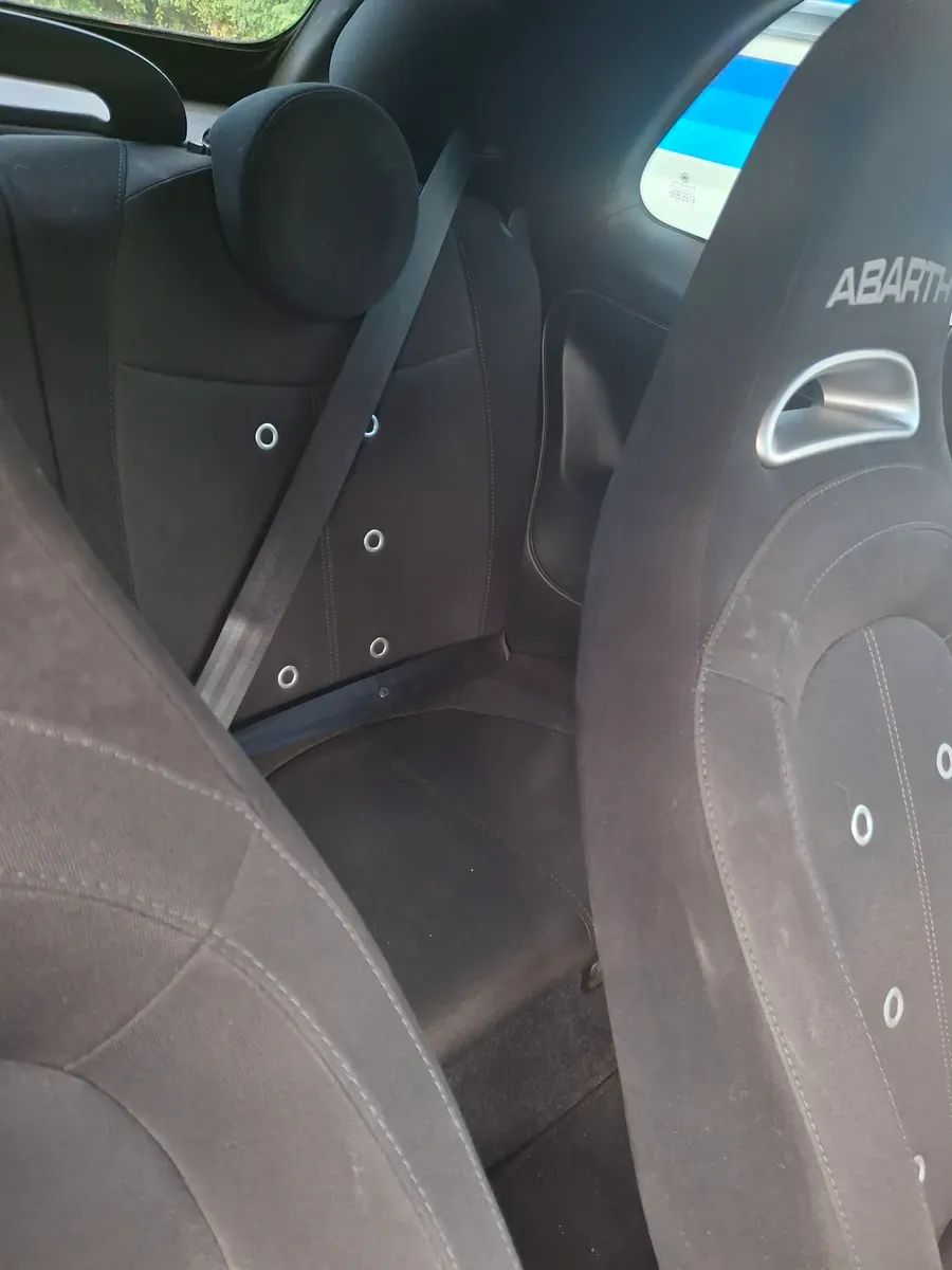 Abarth 500 2016 photo 2
