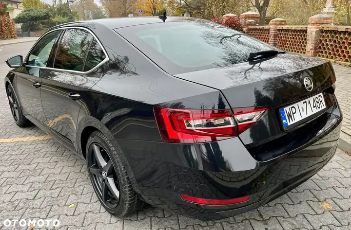 Skoda Superb 2018 photo 4