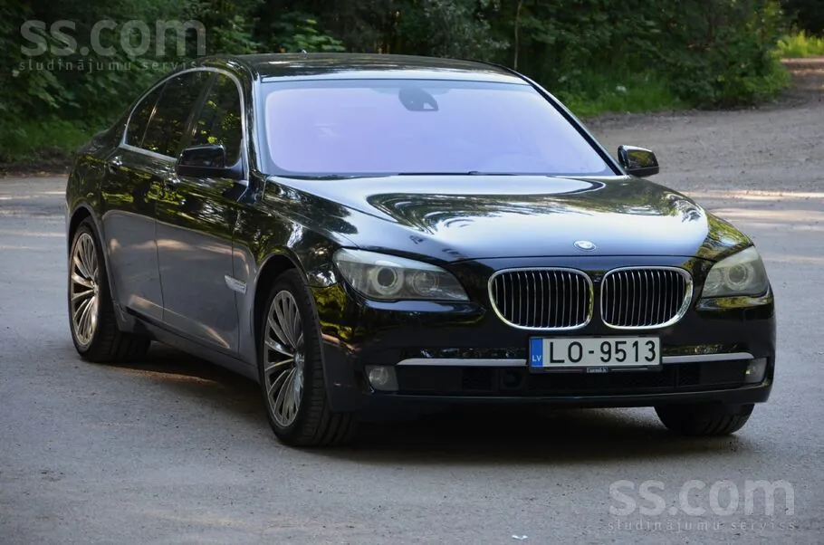 BMW 730