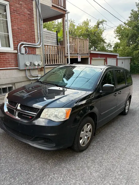 Dodge Grand Caravan 2013 photo 2