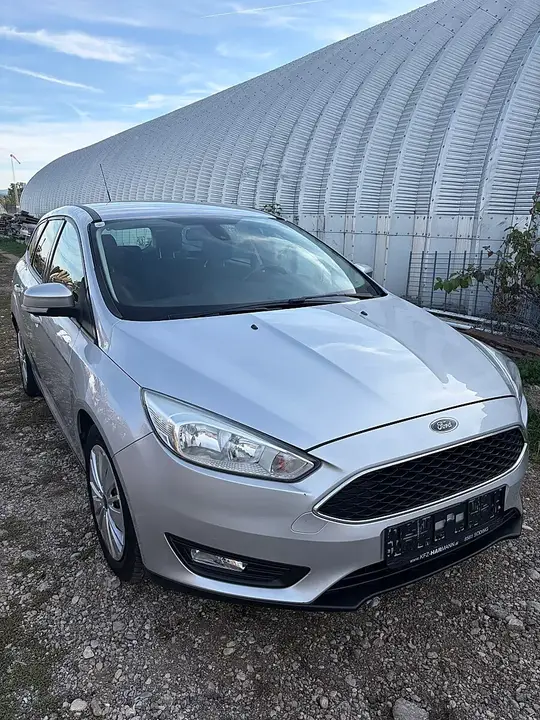 Ford Focus 2015 photo 2