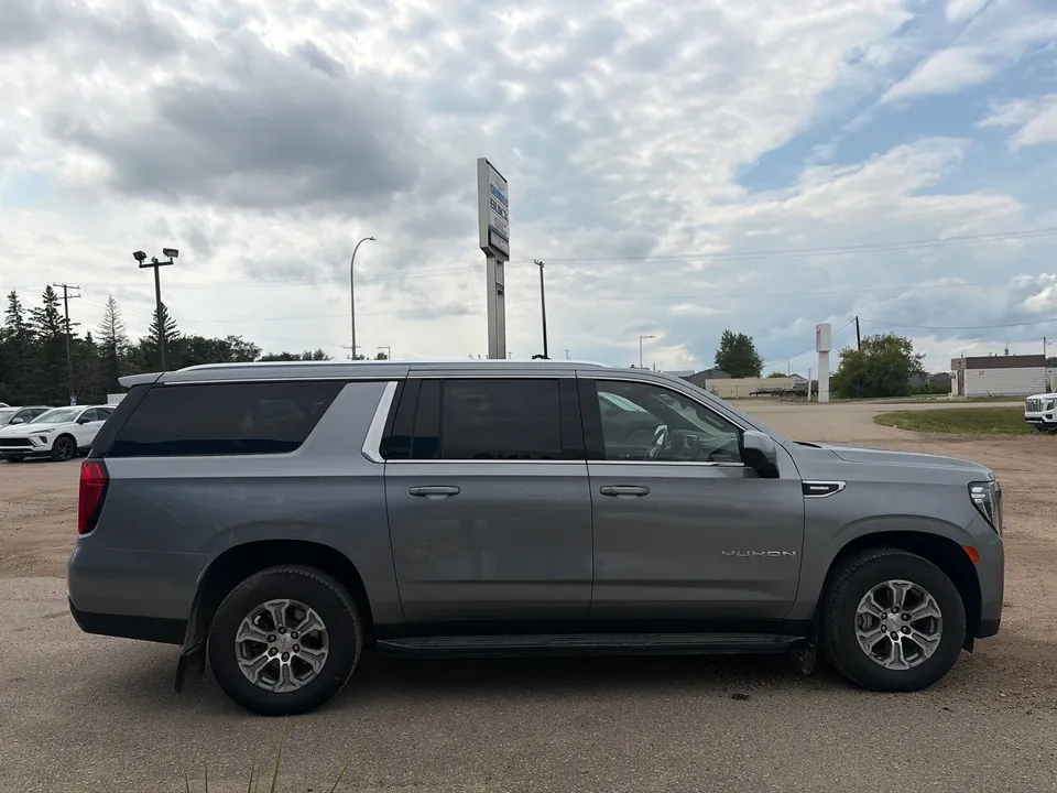 GMC Yukon Xl 2023 photo 3