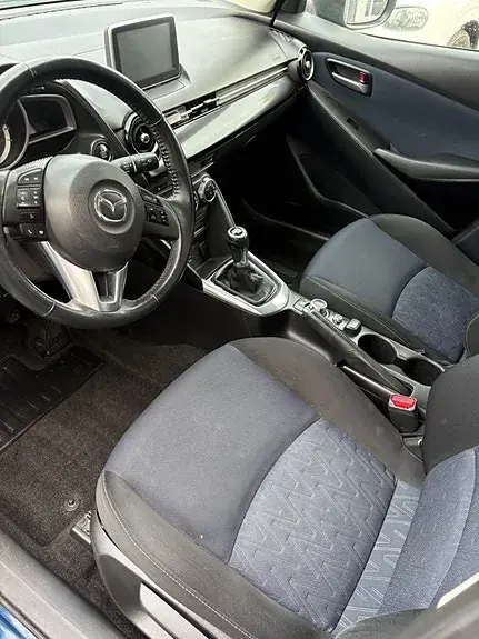 Mazda 2 2016 photo 5