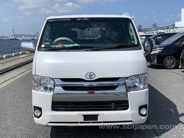Toyota Regiusace 2016 photo 5