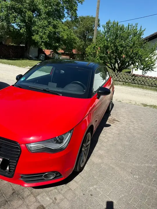 Audi A1 2011 photo 2
