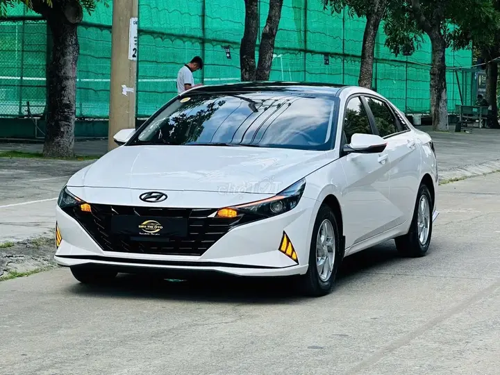 Hyundai Elantra 2023 photo 3