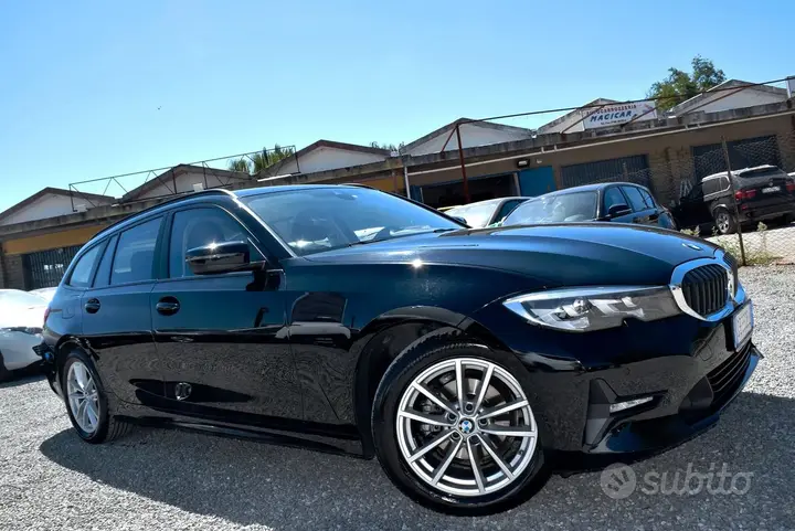 BMW 318 2021 photo 3