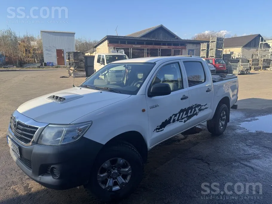 Toyota Hilux 2013 photo 2