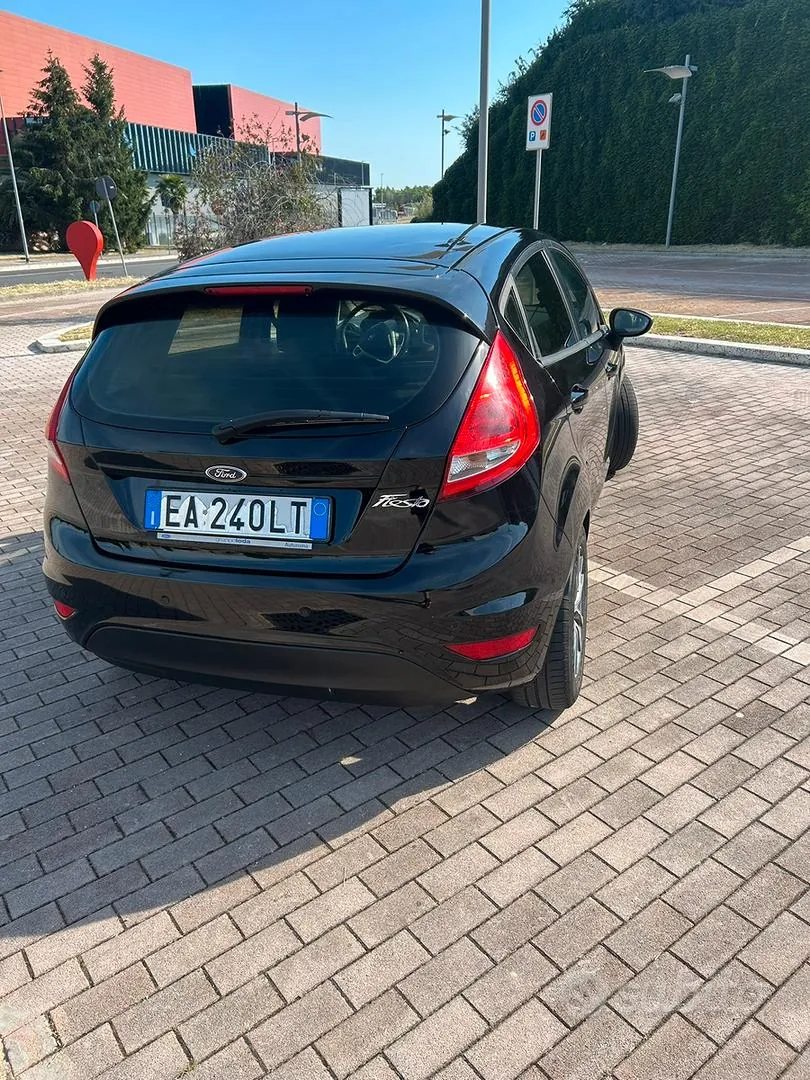 Ford Fiesta 2010 photo 4
