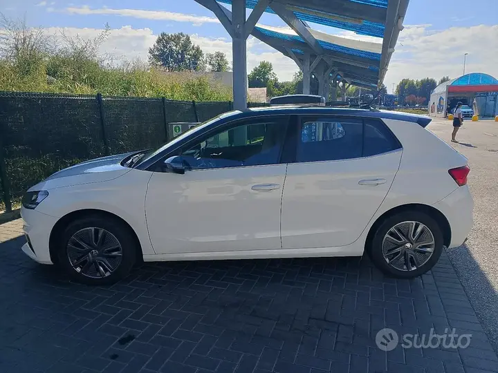 Skoda Fabia 2023 photo 2