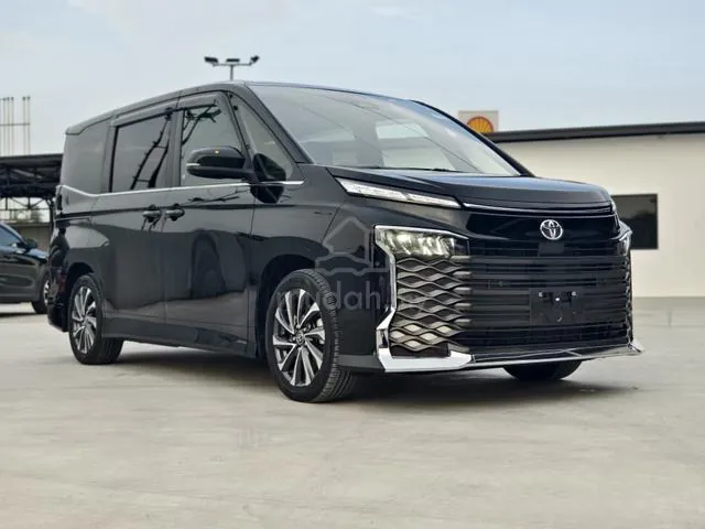 Toyota Voxy S-Z