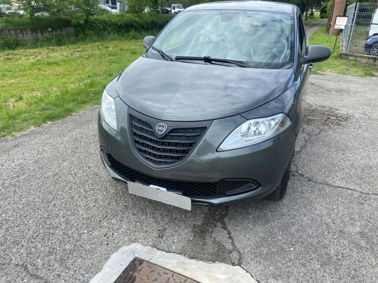 Lancia Ypsilon 2015 photo 2