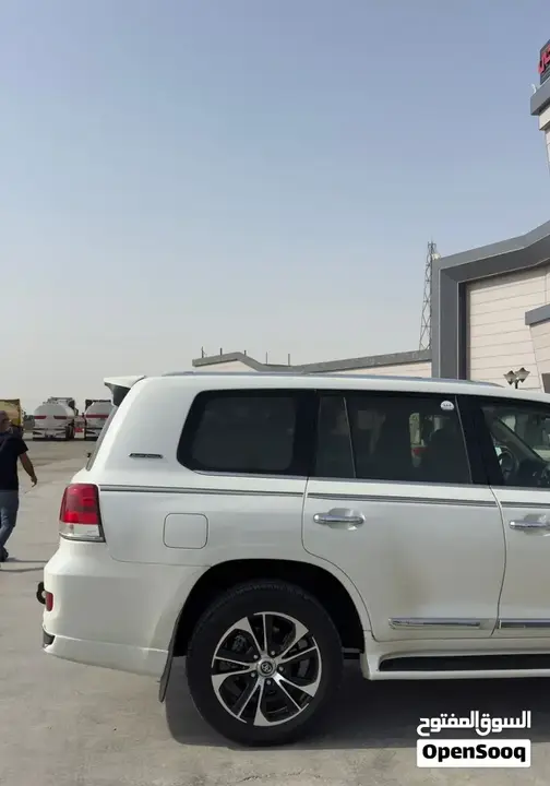 Toyota Land Cruiser 2013 photo 3