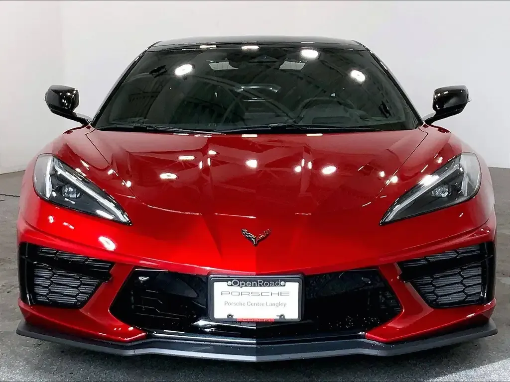 Chevrolet Corvette Stingray 2025 photo 2