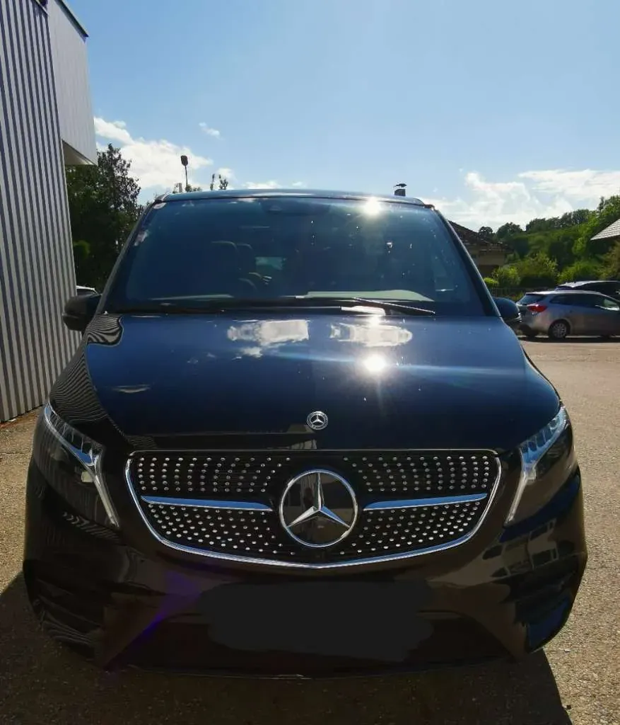 Mercedes-Benz V-Class 2023 photo 2