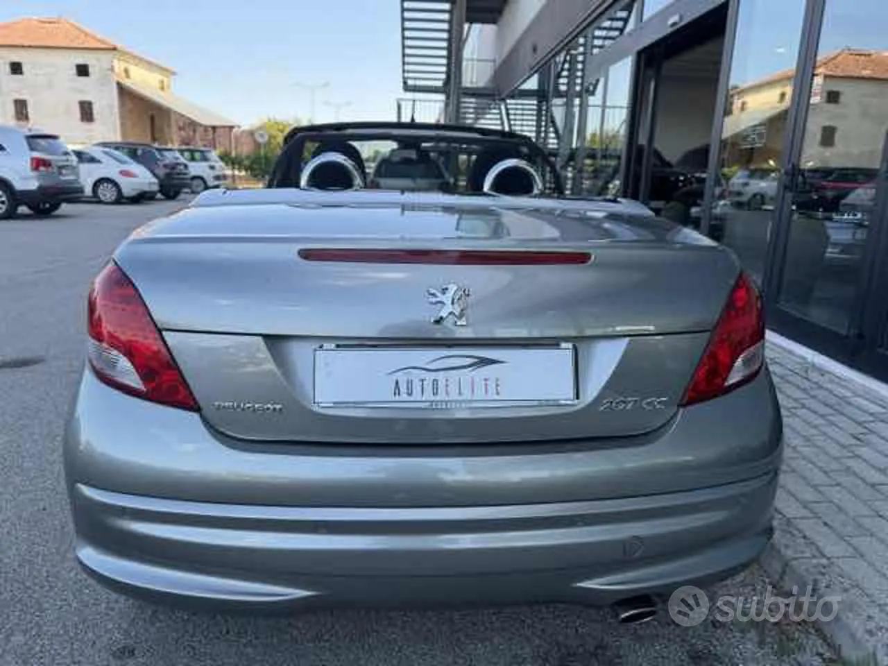 Peugeot 207 2010 photo 4