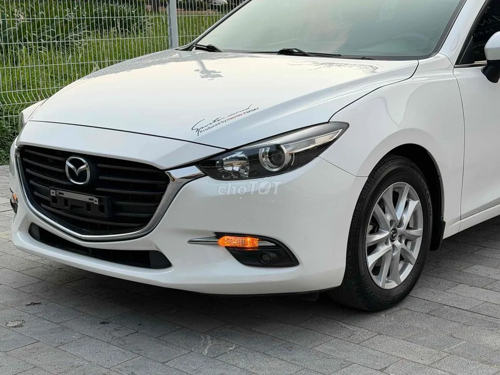 Mazda 3 2018 photo 4