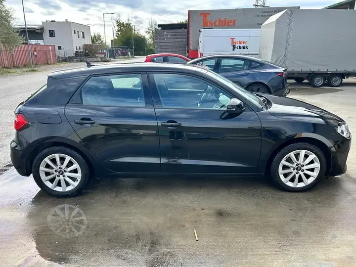 Audi A1 2021 photo 2