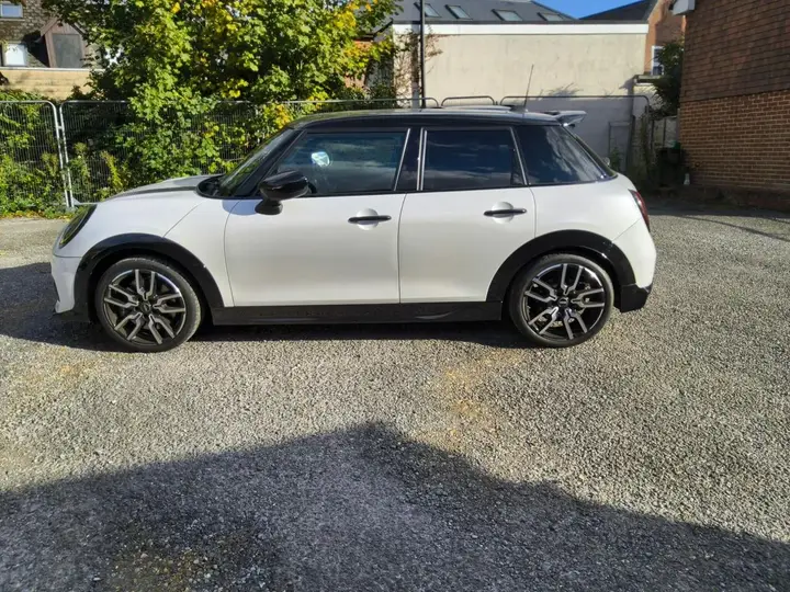 Mini Cooper S 2026 photo 2
