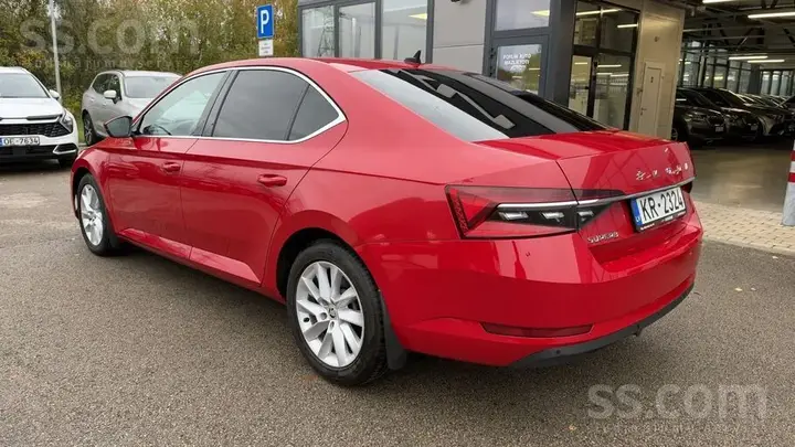 Skoda Superb 2020 photo 3