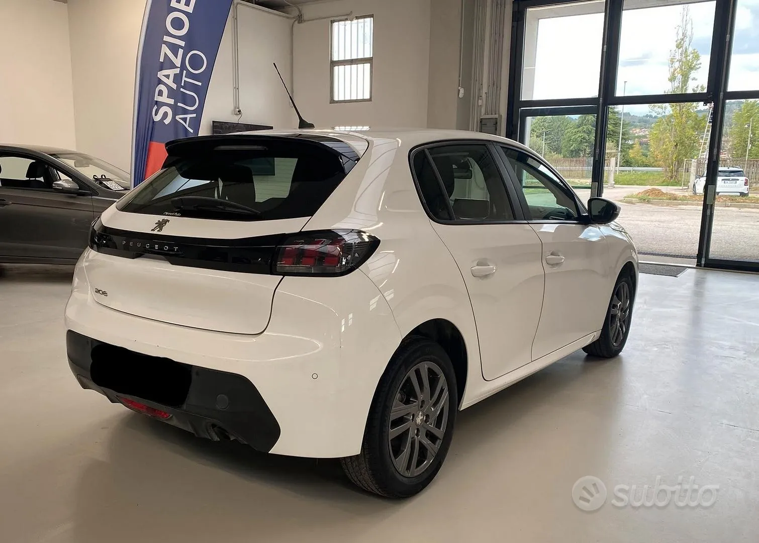 Peugeot 208 2021 photo 3