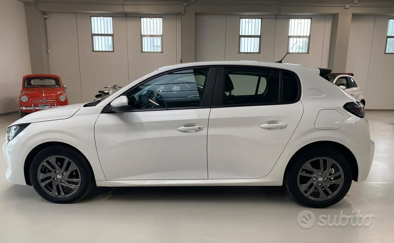 Peugeot 208 2021 photo 2