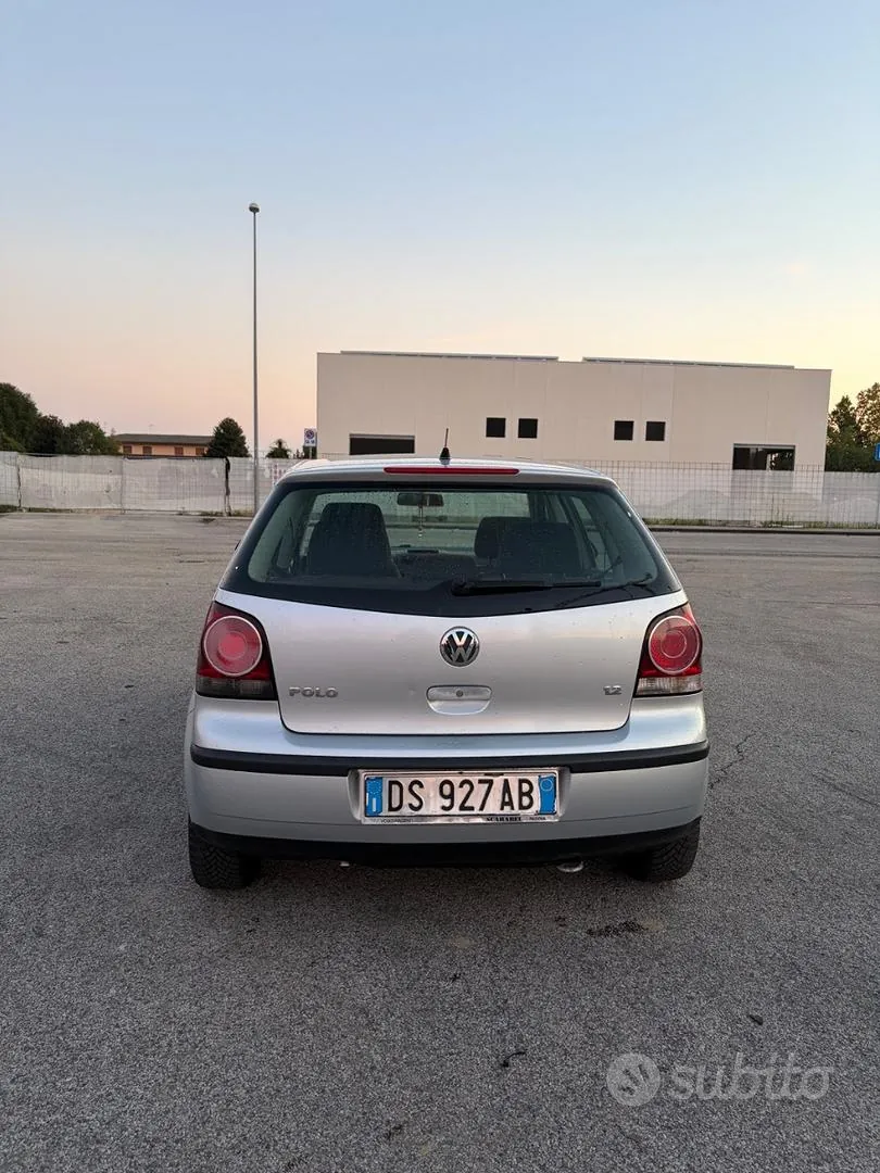 Volkswagen Polo 2008 photo 4