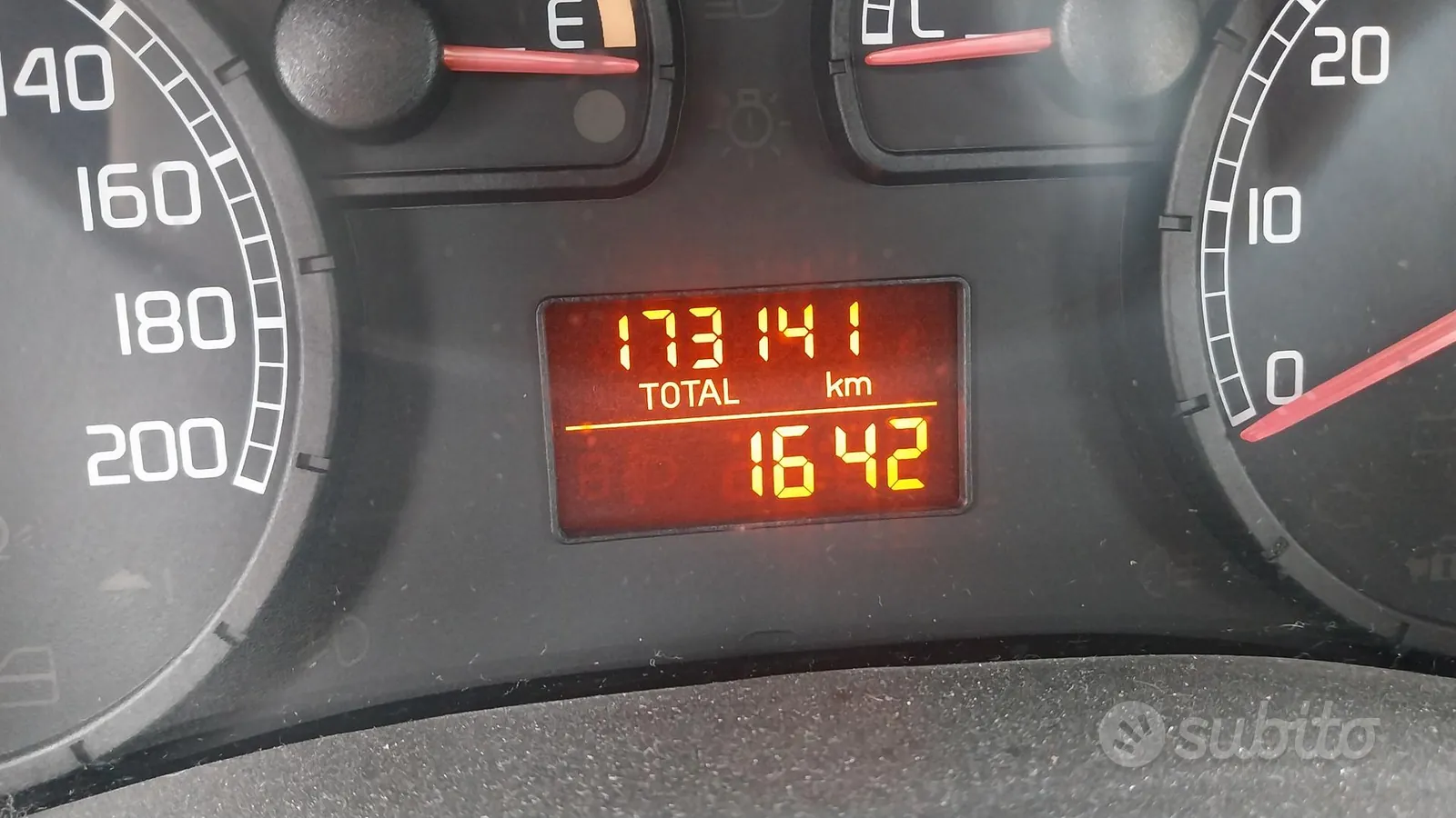 Fiat Punto 2004 photo 3