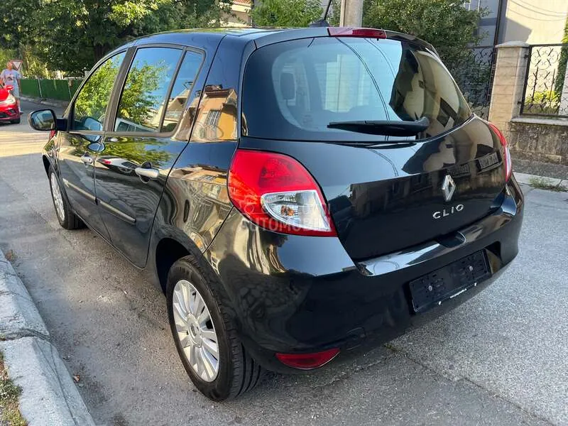 Renault Clio 2009 photo 5