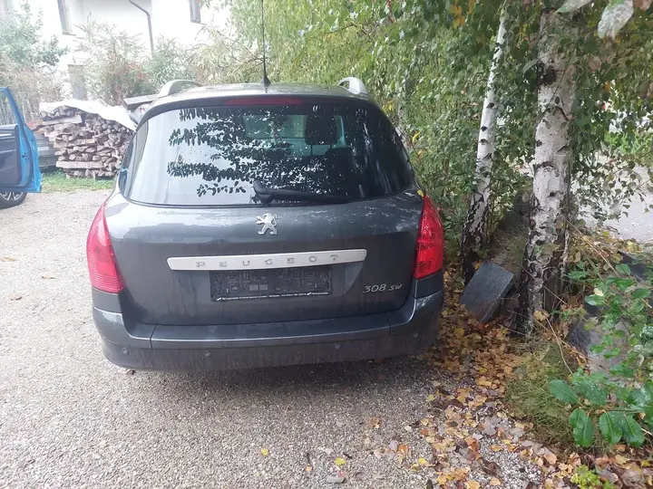 Peugeot 308 2011 photo 2