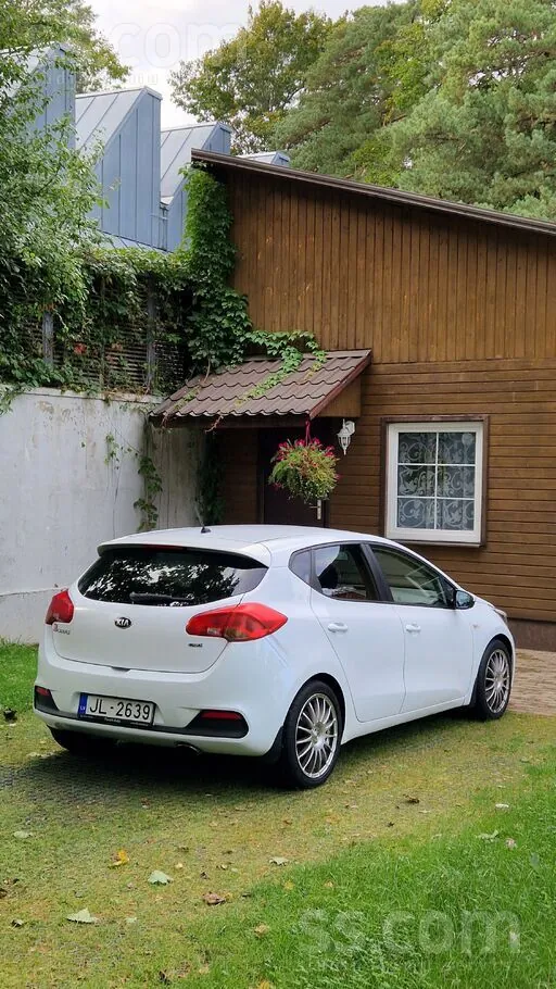 Kia Ceed 2013 photo 4
