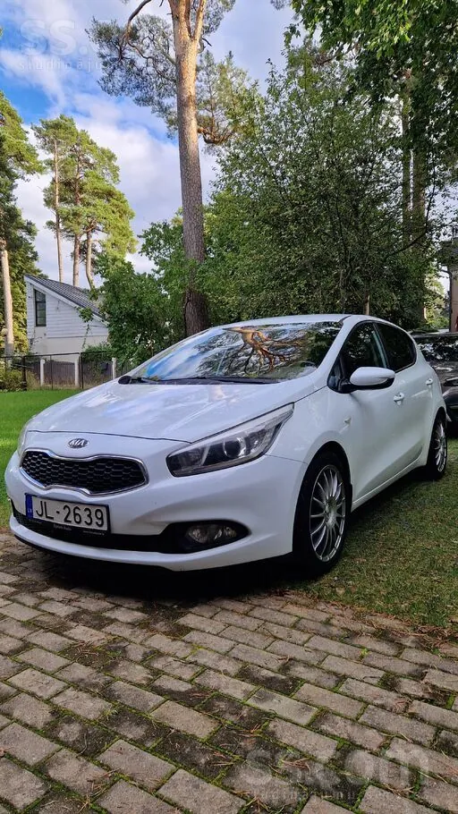 Kia Ceed 2013 photo 2