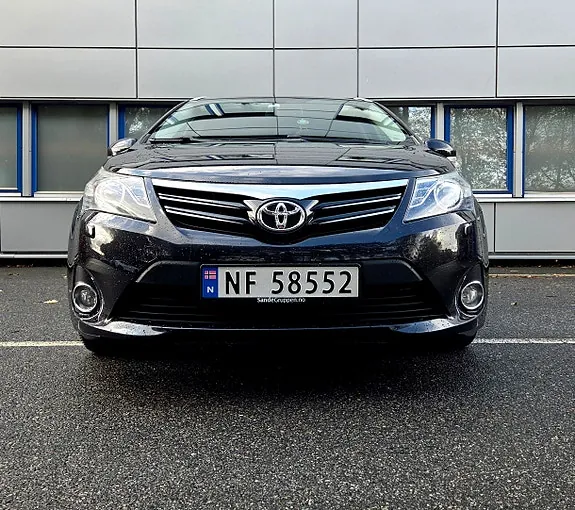 Toyota Avensis 2013 photo 3