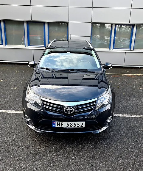 Toyota Avensis 2013 photo 2