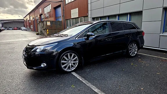 Toyota Avensis 2013 photo 5