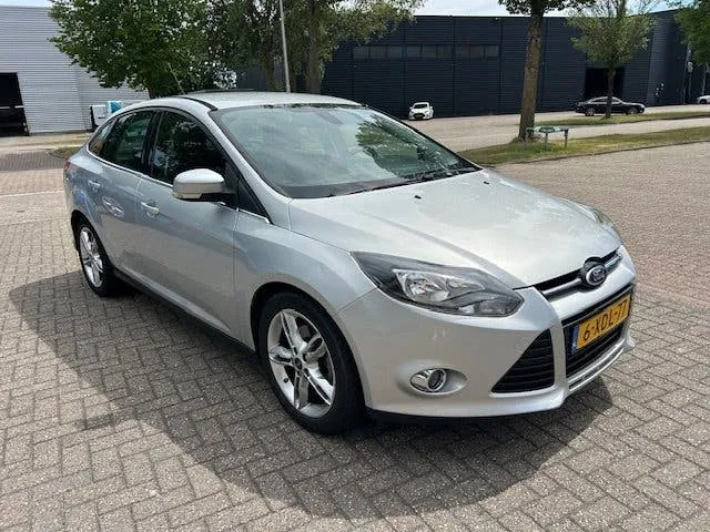 Ford Focus 2014 photo 3