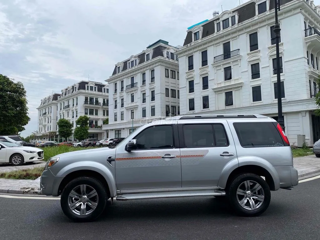 Ford Everest 2012 photo 5