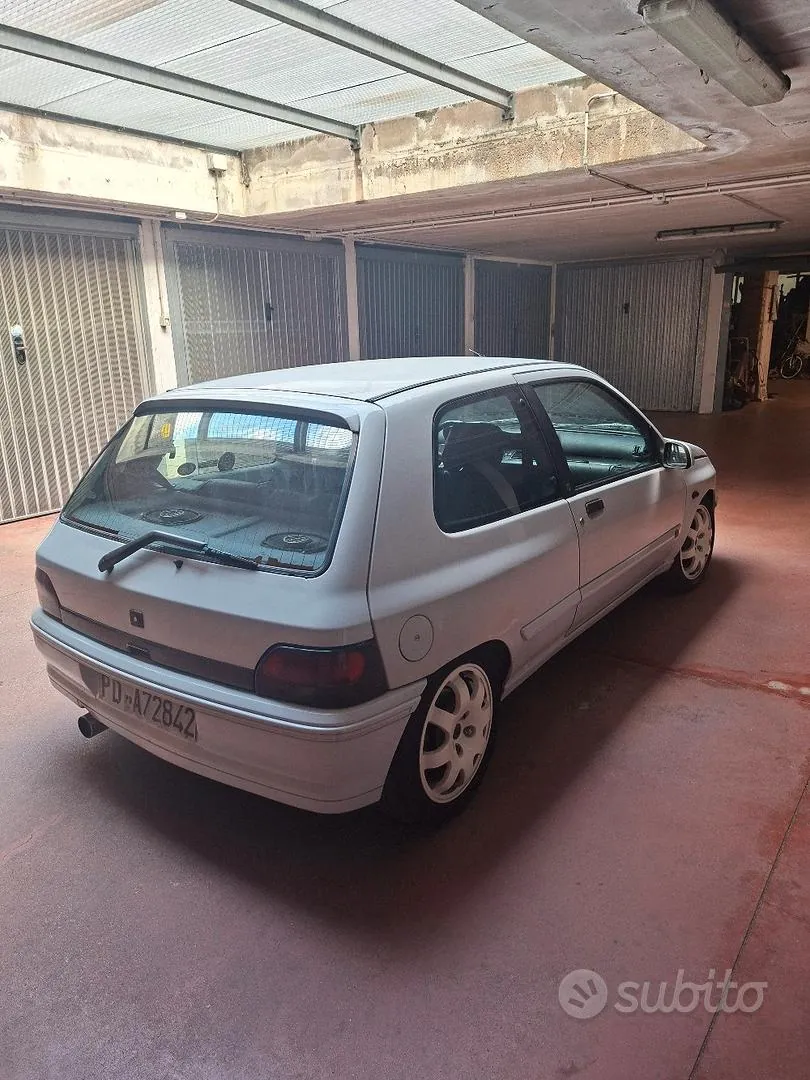 Renault Clio 1981 photo 2