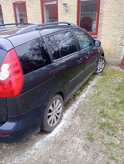 Mazda 5 2005 photo 2