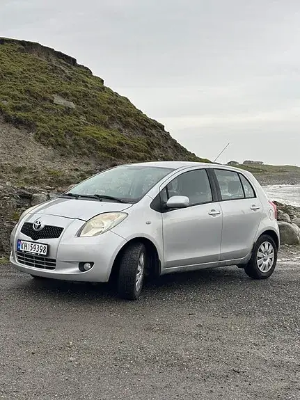 Toyota Yaris 2008 photo 2