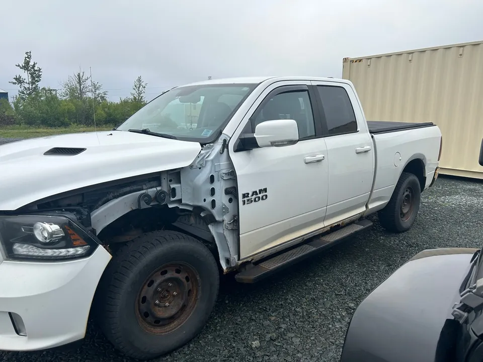 Dodge Ram 1500 2013 photo 2