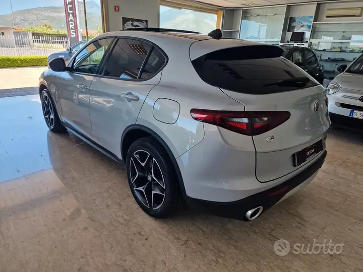 Alfa Romeo Stelvio 2021 photo 2