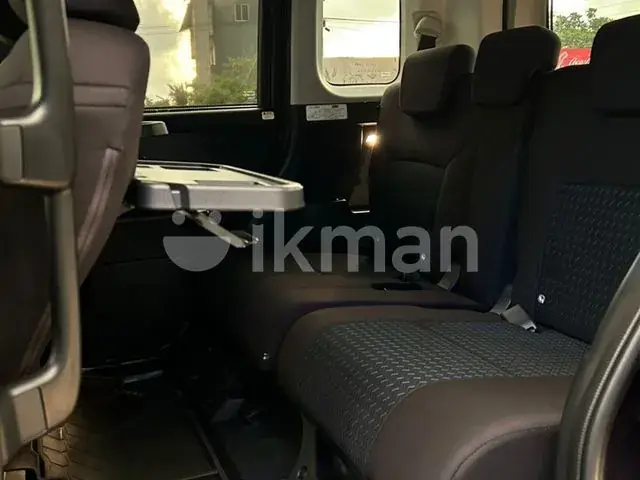 Toyota Roomy 2025 photo 4