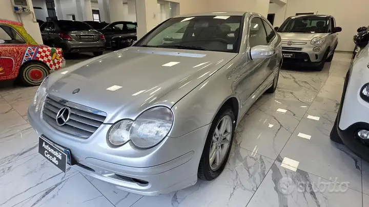 Mercedes-Benz C 220 Sport Coupe 2004 photo 2